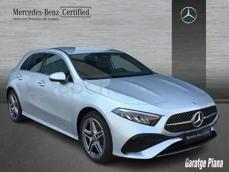 Nuevo Mercedes A250 218 CV (160 kW) 2026 Gris / plata Berlina