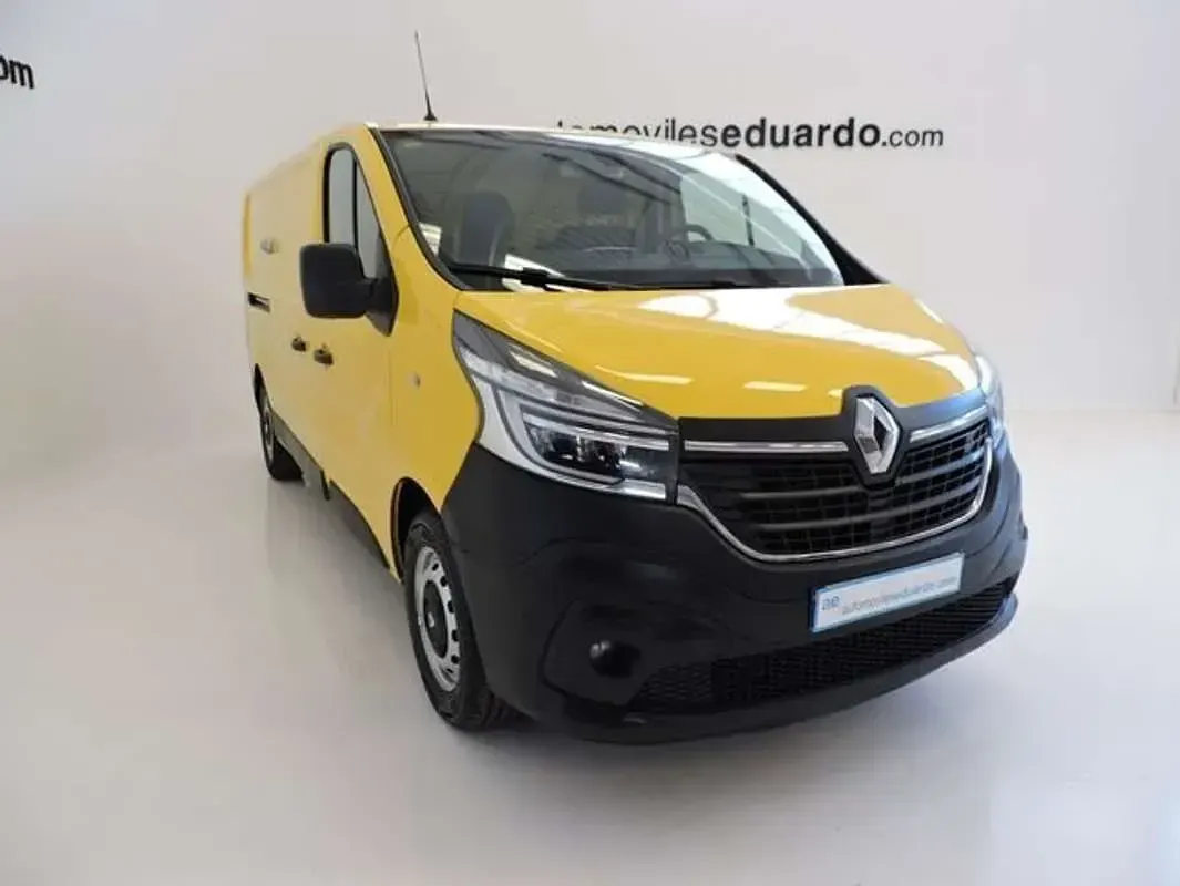 Usado Renault Trafic 95 CV (69 kW) 2020 Amarillo Monovolumen