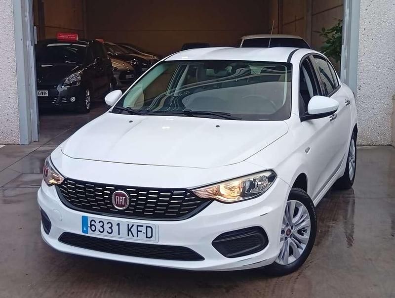Usado Fiat Tipo Easy 95 CV (69 kW) 2017 Blanco Berlina