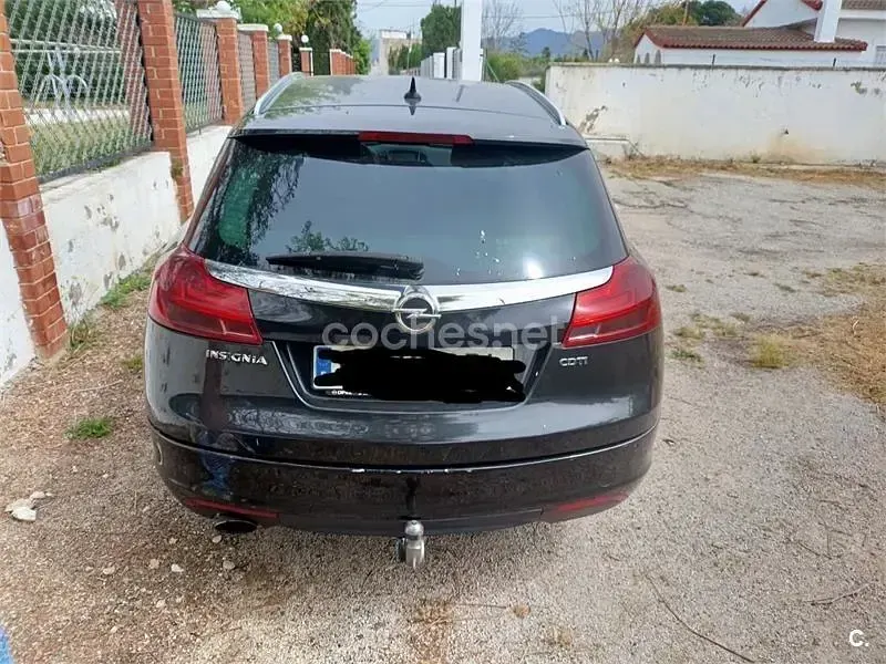 Usado Opel Insignia Edition 160 CV (117 kW) 2009 Negro Familiar