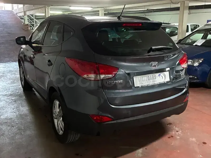 Usado Hyundai ix35 Classic 136 CV (100 kW) 2010 Violeta / lila SUV