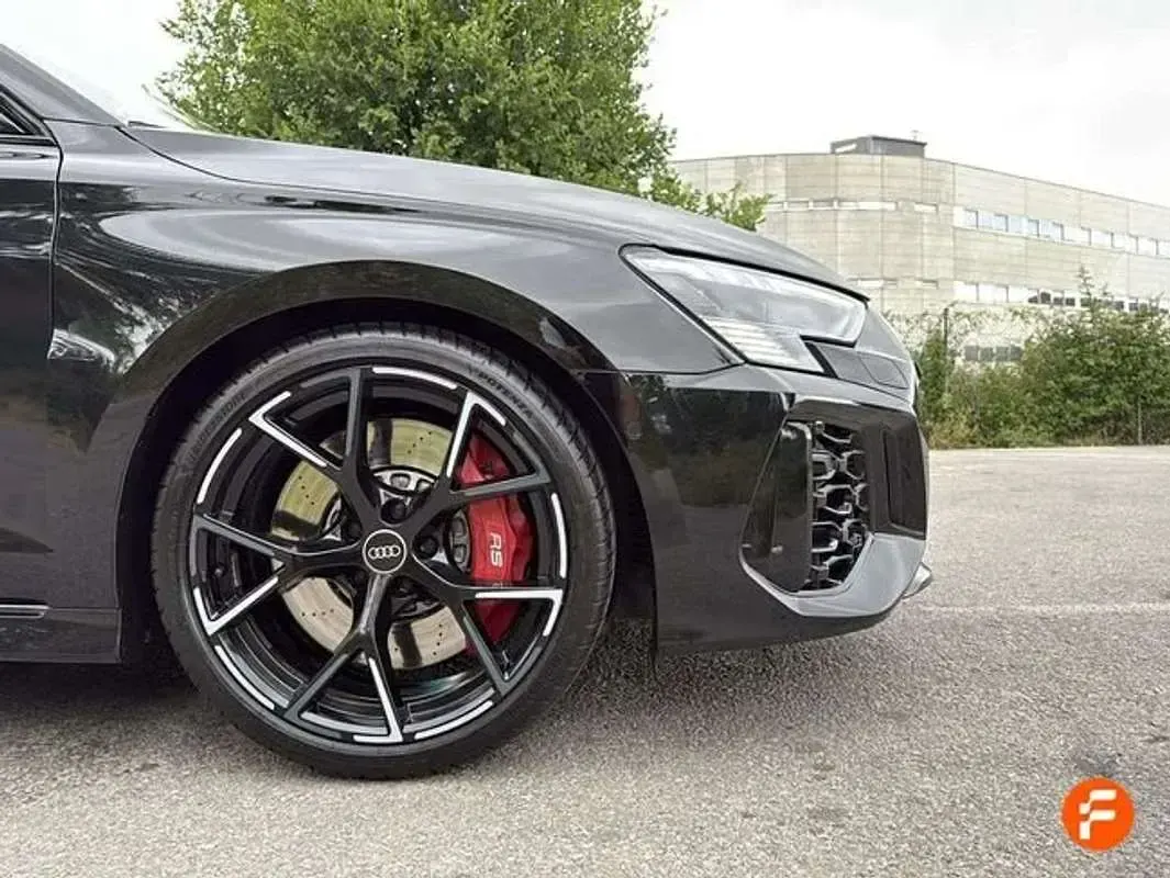 Usado Audi RS3 Sportback 400 CV (294 kW) 2022 Negro Utilitario