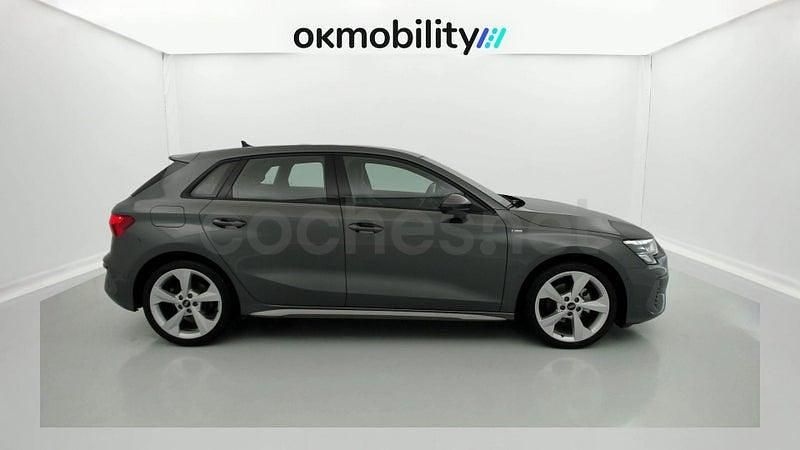 Usado Audi A3 S-Line 150 CV (110 kW) 2024 Gris / plata Berlina