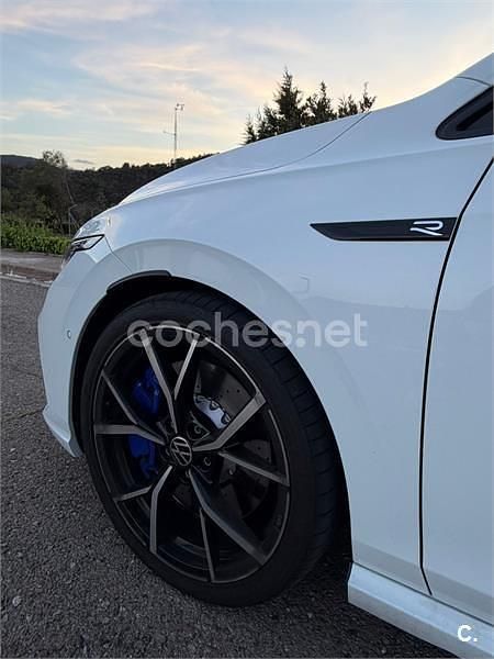 Usado VW Golf VIII R 320 CV (235 kW) 2024 Blanco Berlina