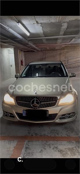 Usado Mercedes C220 Elegance 170 HP (125 kW) 2012 Bege Sedan