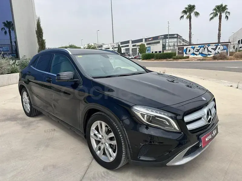Usado Mercedes GLA200 Urban 136 CV (100 kW) 2014 Negro SUV