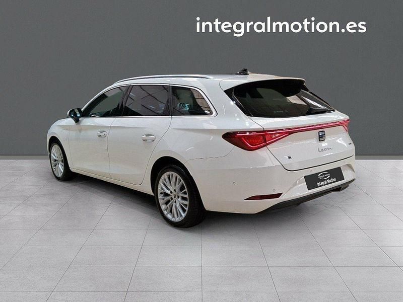 Usado Seat Leon XCELLENCE 204 CV (150 kW) 2021 Blanco Berlina
