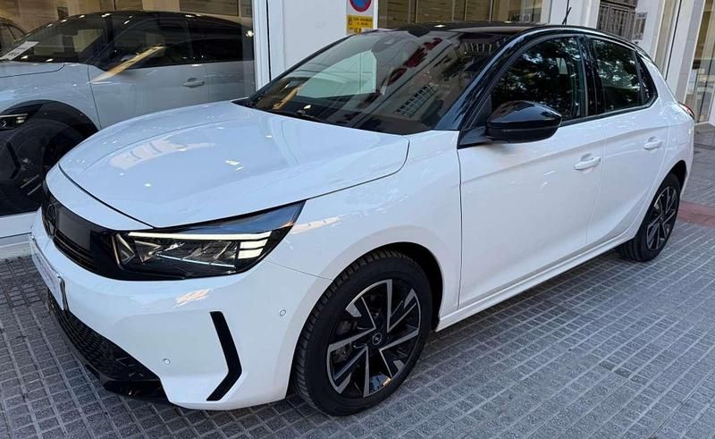 Usado Opel Corsa GS Line 101 CV (74 kW) 2023 Blanco Utilitario