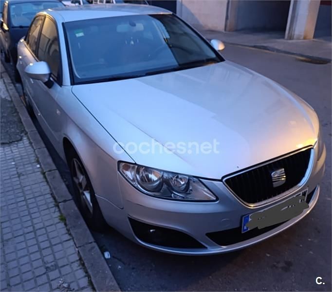 Usado Seat Exeo Reference 120 CV (88 kW) 2011 Gris / plata Berlina