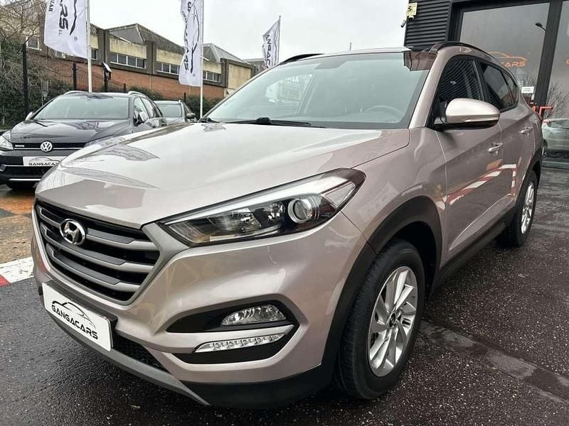 Usado Hyundai Tucson 136 CV (100 kW) 2015 Gris SUV