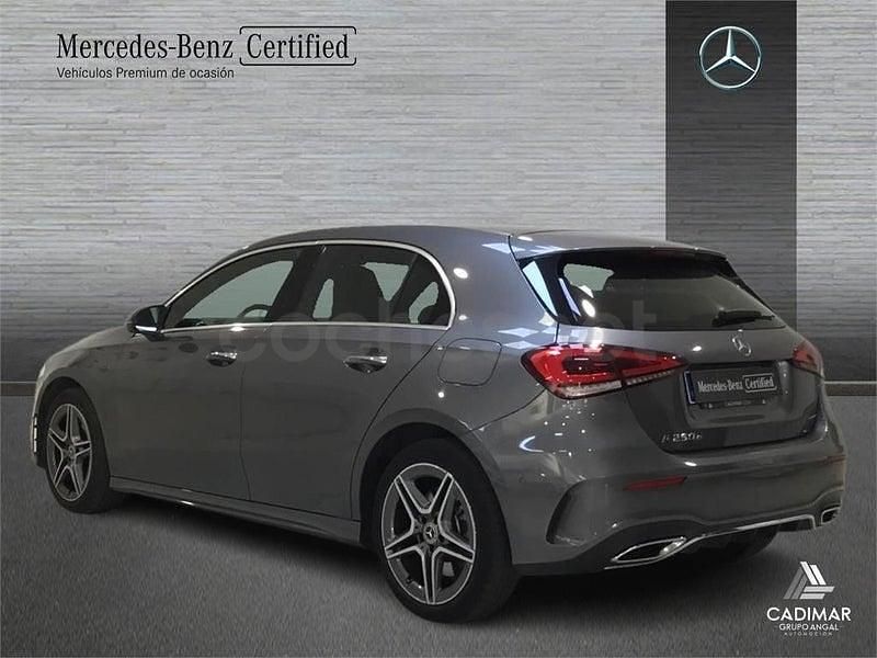 Usado Mercedes A250 AMG line 218 CV (160 kW) 2020 Gris montaña Berlina