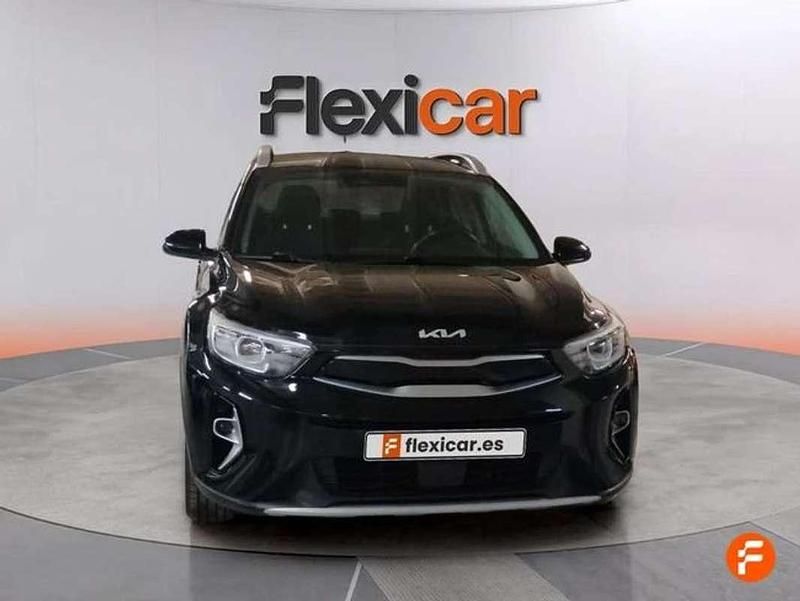 Usado Kia Stonic 101 CV (74 kW) 2022 Negro SUV