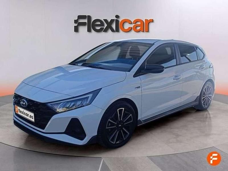 Käytetty Hyundai i20 N Line 101 HP (74 kW) 2022 Valkoinen Viistoperä