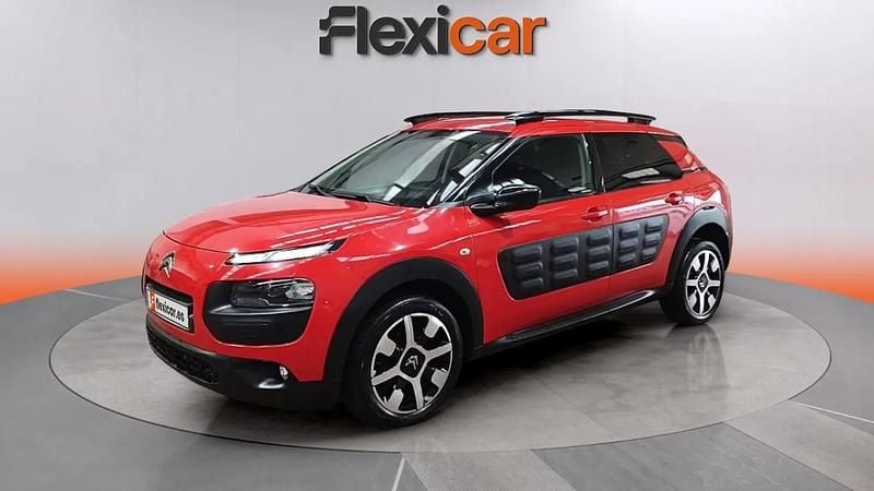 Usado Citroën C4 Feel 82 CV (60 kW) 2017 Rojo Berlina