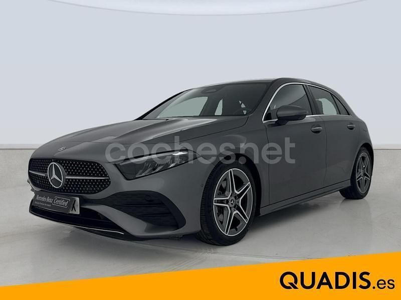Gris / plata Usado 2024 Mercedes A180 Berlina | 32.900 € (Precio justo) - Imagen 1/4