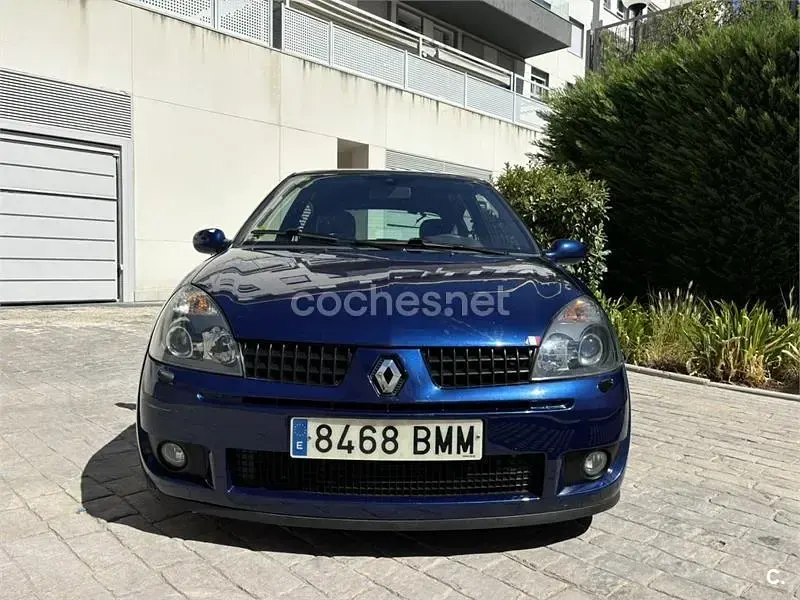 Usado Renault Clio 172 CV (126 kW) 2001 Azul Berlina