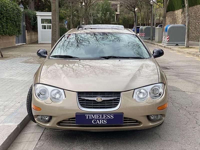 Usado Chrysler 300C 253 CV (186 kW) 2004 Beige Berlina