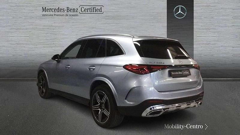 Usado Mercedes GLC220 199 CV (146 kW) 2024 Plateado SUV