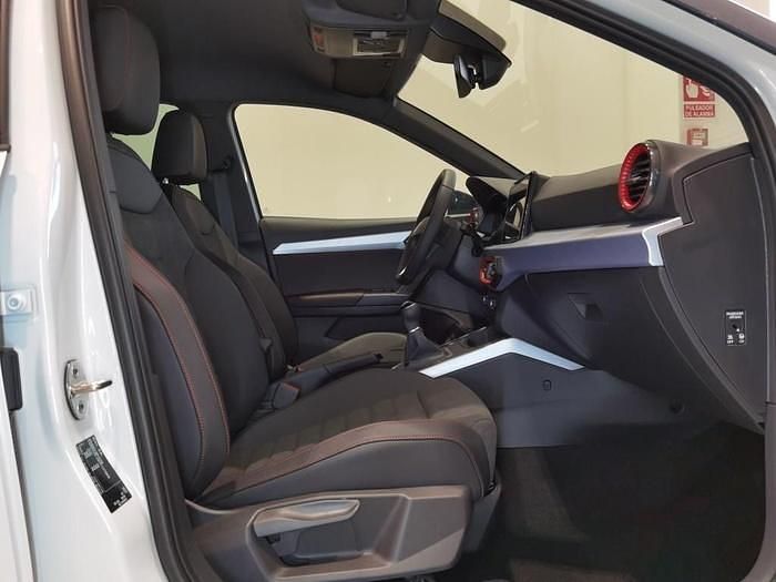 Usado Seat Arona FR 115 CV (84 kW) 2024 Blanco SUV