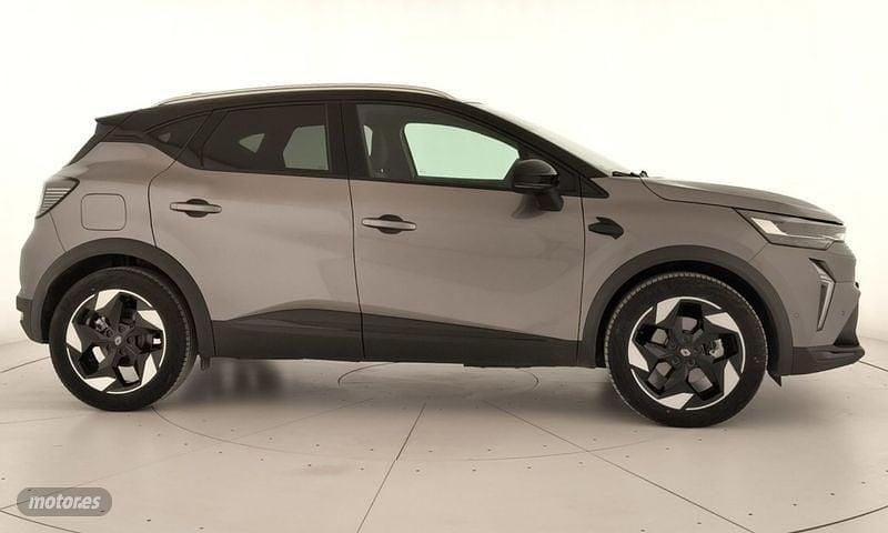 Usado Renault Captur Techno 145 CV (106 kW) 2025 Gris / plateado SUV