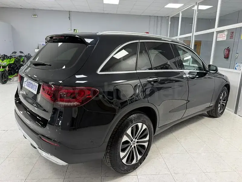 Usado Mercedes GLC200 163 CV (119 kW) 2022 Negro SUV