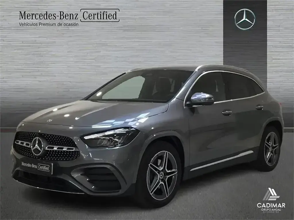 Usado Mercedes GLA200 163 CV (119 kW) 2025 Gris SUV