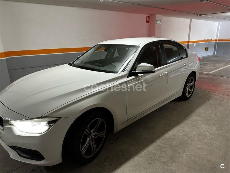 Blanco Usado 2017 BMW 318 Berlina | 13.000 € (Precio justo) - Imagen 1/4