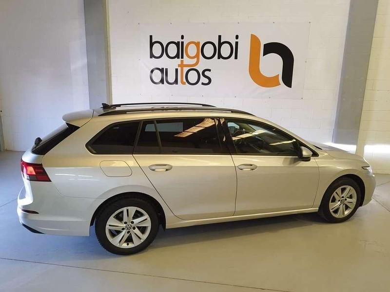 Usado VW Golf VIII Life 116 CV (85 kW) 2021 Gris Familiar