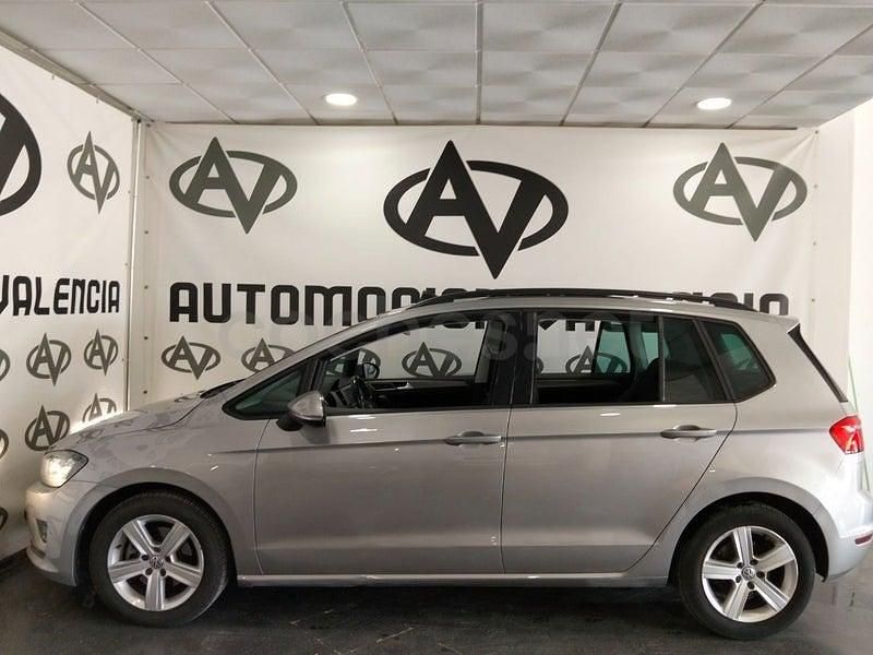 Usado VW Golf Sportsvan Sportline 150 CV (110 kW) 2015 Gris / plata Monovolumen