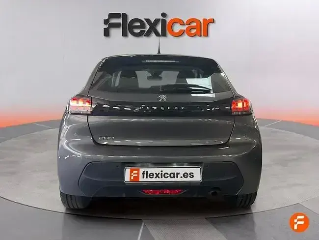 Usado Peugeot 208 Active 100 CV (73 kW) 2023 Gris Utilitario