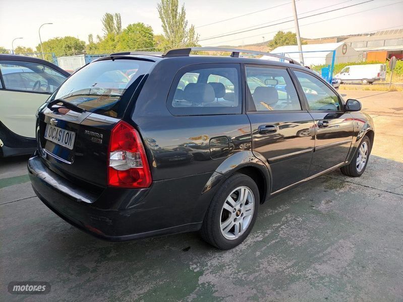 Usado Chevrolet Nubira SX 121 CV (88 kW) 2008 Negro Familiar