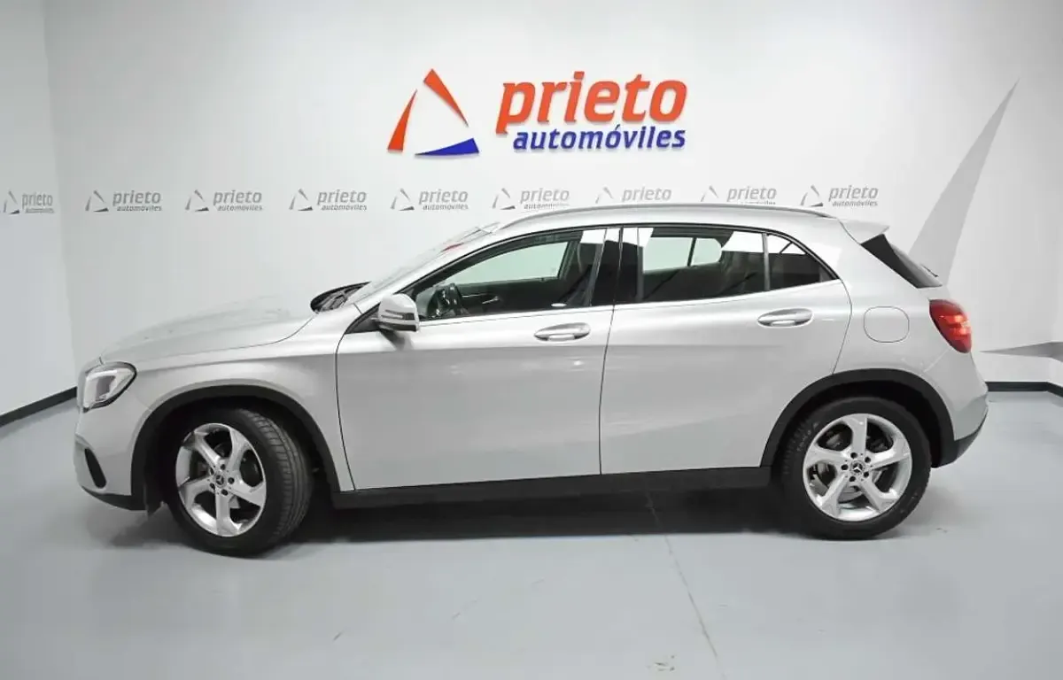 Usado Mercedes GLA200 136 CV (100 kW) 2018 Gris SUV