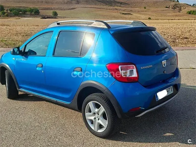 Usado Dacia Sandero Stepway 90 CV (66 kW) 2013 Azul Berlina