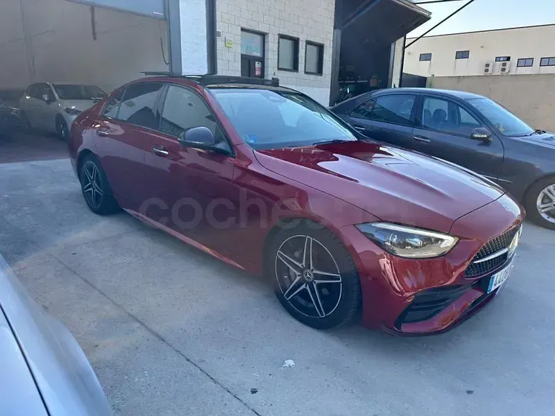 Usado Mercedes C200 163 CV (119 kW) 2023 Granate Berlina