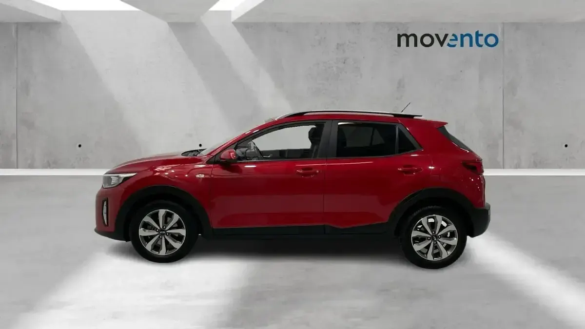 Usado Kia Stonic 100 CV (73 kW) 2021 Rojo SUV