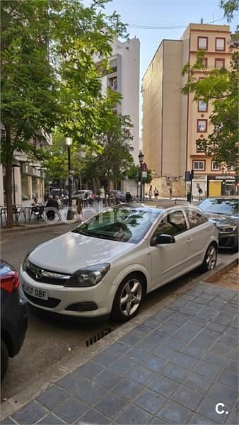 Blanco Usado 2008 Opel Astra GTC Sport Berlina | 4500 € (Un poco caro) - Imagen 1/4