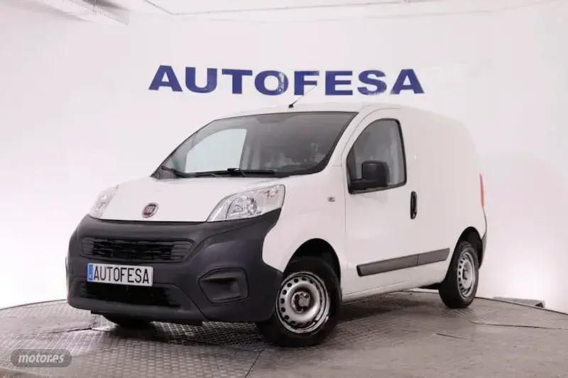 Blanco Usado 2018 Fiat Fiorino Monovolumen | 6990 € (Buen precio) - Imagen 1/4