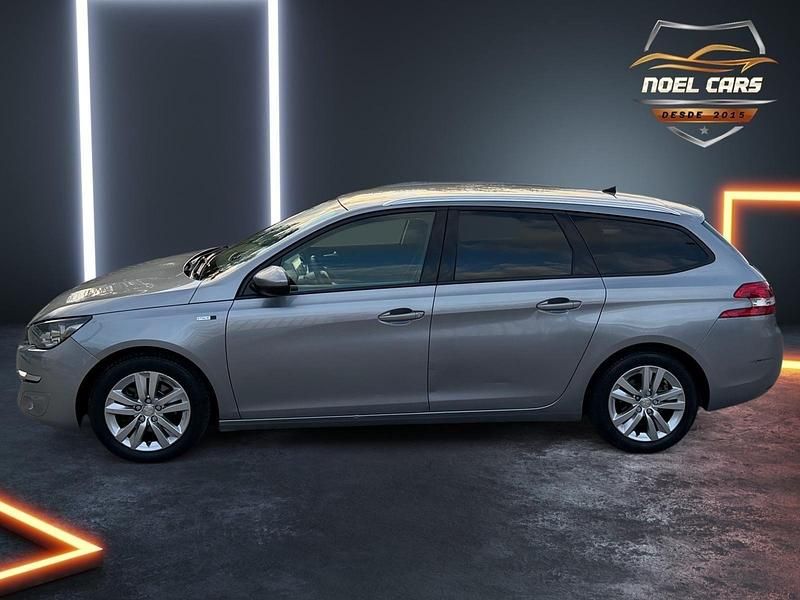 Usado Peugeot 308 SW Style 120 CV (88 kW) 2016 Gray Familiar