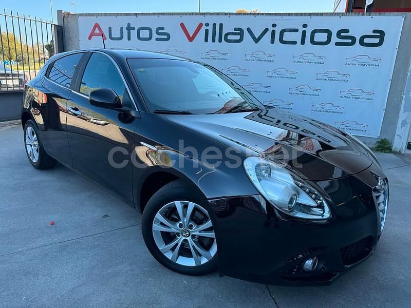 Negro Usado 2014 Alfa Romeo Giulietta Distinctive Utilitario | 7300 € (Precio justo) - Imagen 1/4