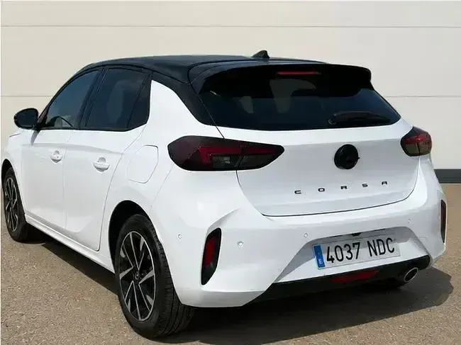 Usado Opel Corsa 100 CV (73 kW) 2025 Blanco Utilitario