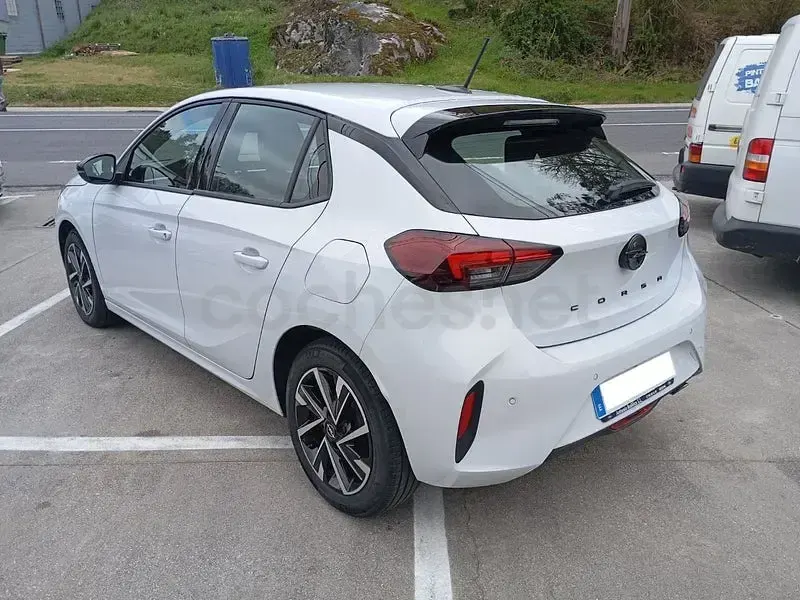 Usado Opel Corsa 100 CV (73 kW) 2025 Blanco Utilitario