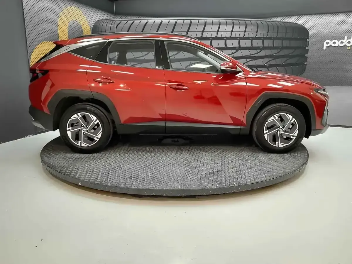 Usado Hyundai Tucson 215 CV (158 kW) 2025 Rojo SUV