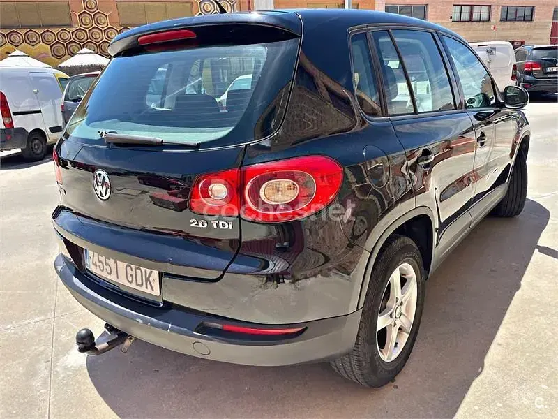 Usado VW Tiguan 140 CV (102 kW) 2008 Negro SUV