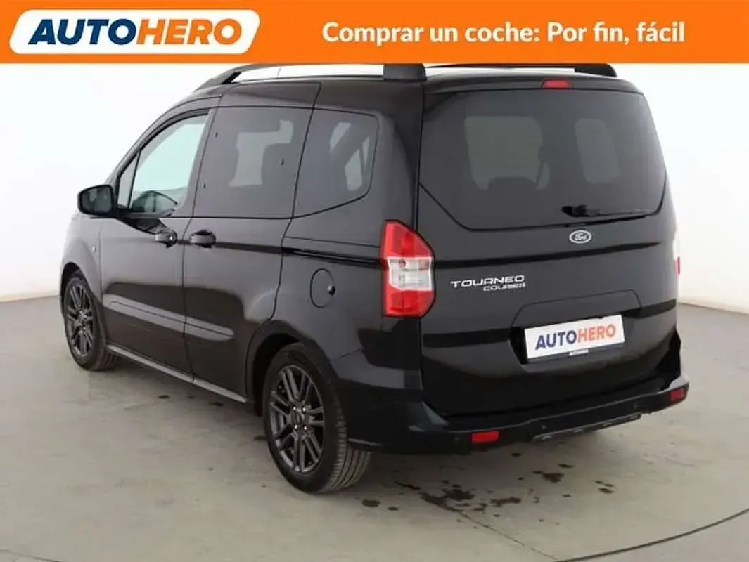 Usado Ford Tourneo Courier Sport 102 CV (75 kW) 2019 Negro Monovolumen