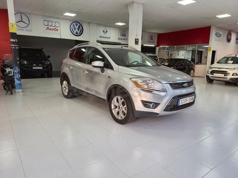 Usado Ford Kuga Titanium 136 CV (100 kW) 2009 Gris / plata SUV