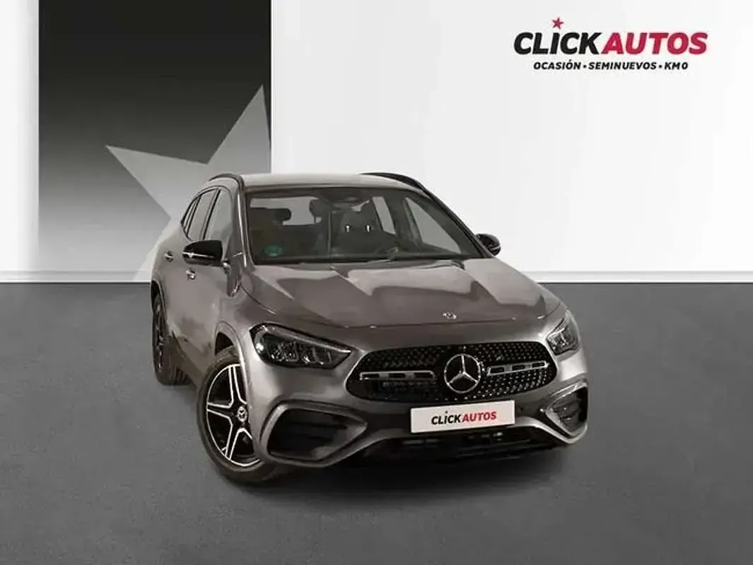 Usado Mercedes GLA200 AMG line 151 CV (111 kW) 2024 Plateado SUV
