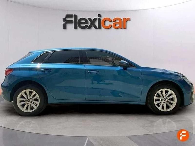 Usado Audi A3 110 HP (80 kW) 2023 Azul Sedan