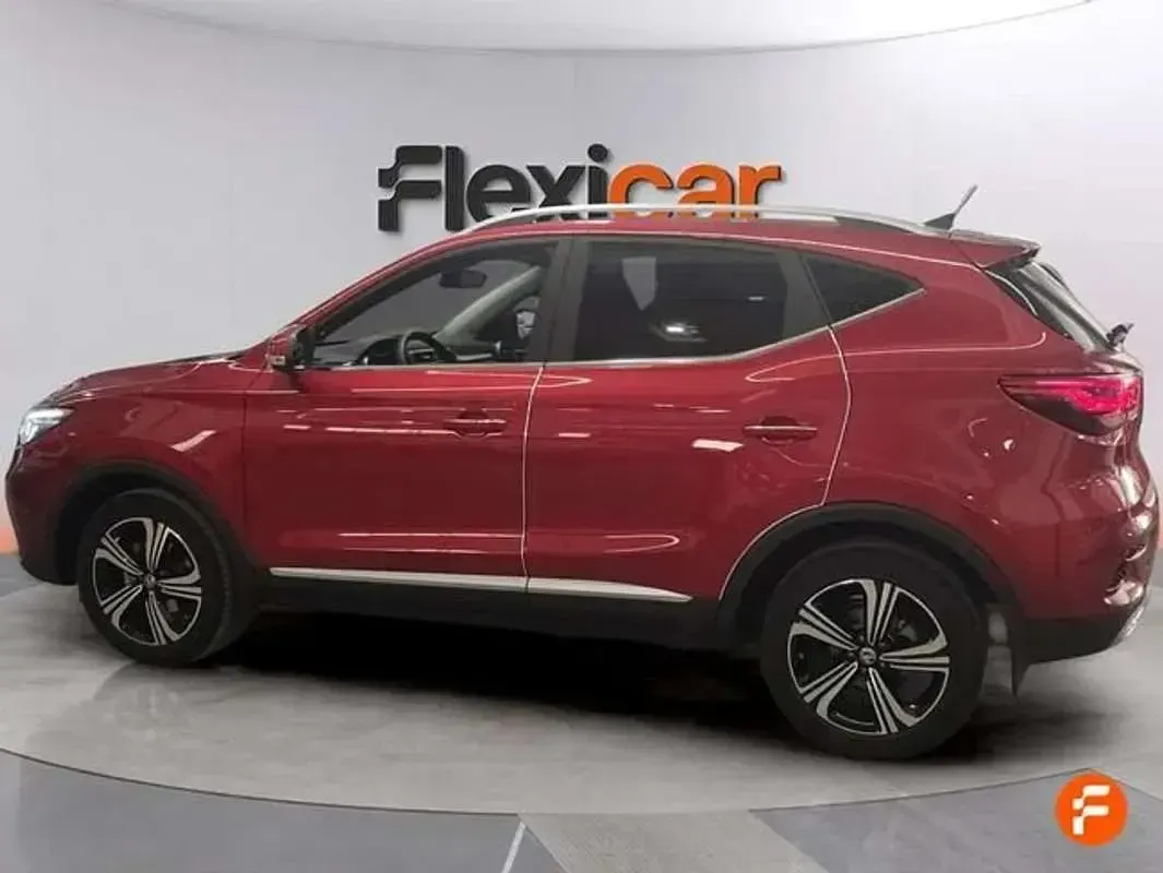Usado MG ZS Comfort 106 CV (77 kW) 2023 Rojo SUV