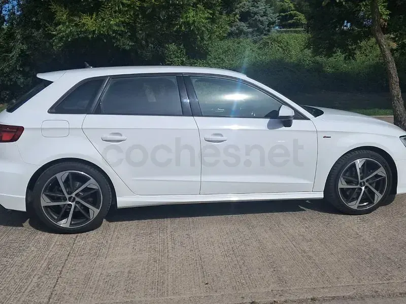 Używany Audi A3 S-Line 150 KM (110 kW) 2020 Biały Sedan/Limuzyna