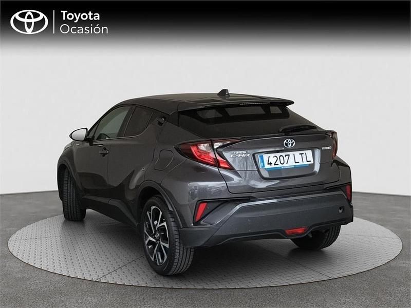 Usado Toyota C-HR Advance 122 CV (89 kW) 2021 Gris SUV
